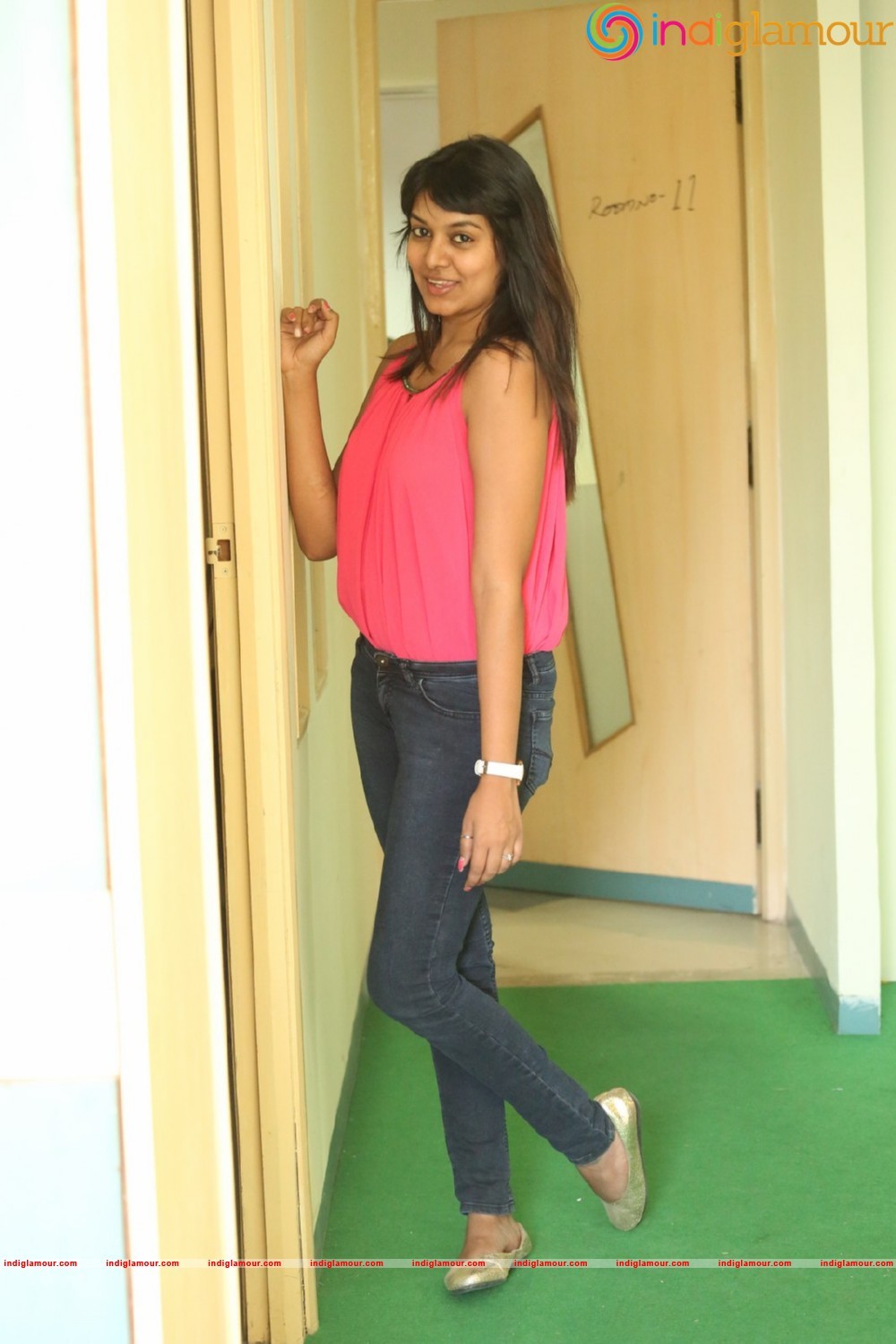 Kavya Kumar New Photos Actress hd photo
