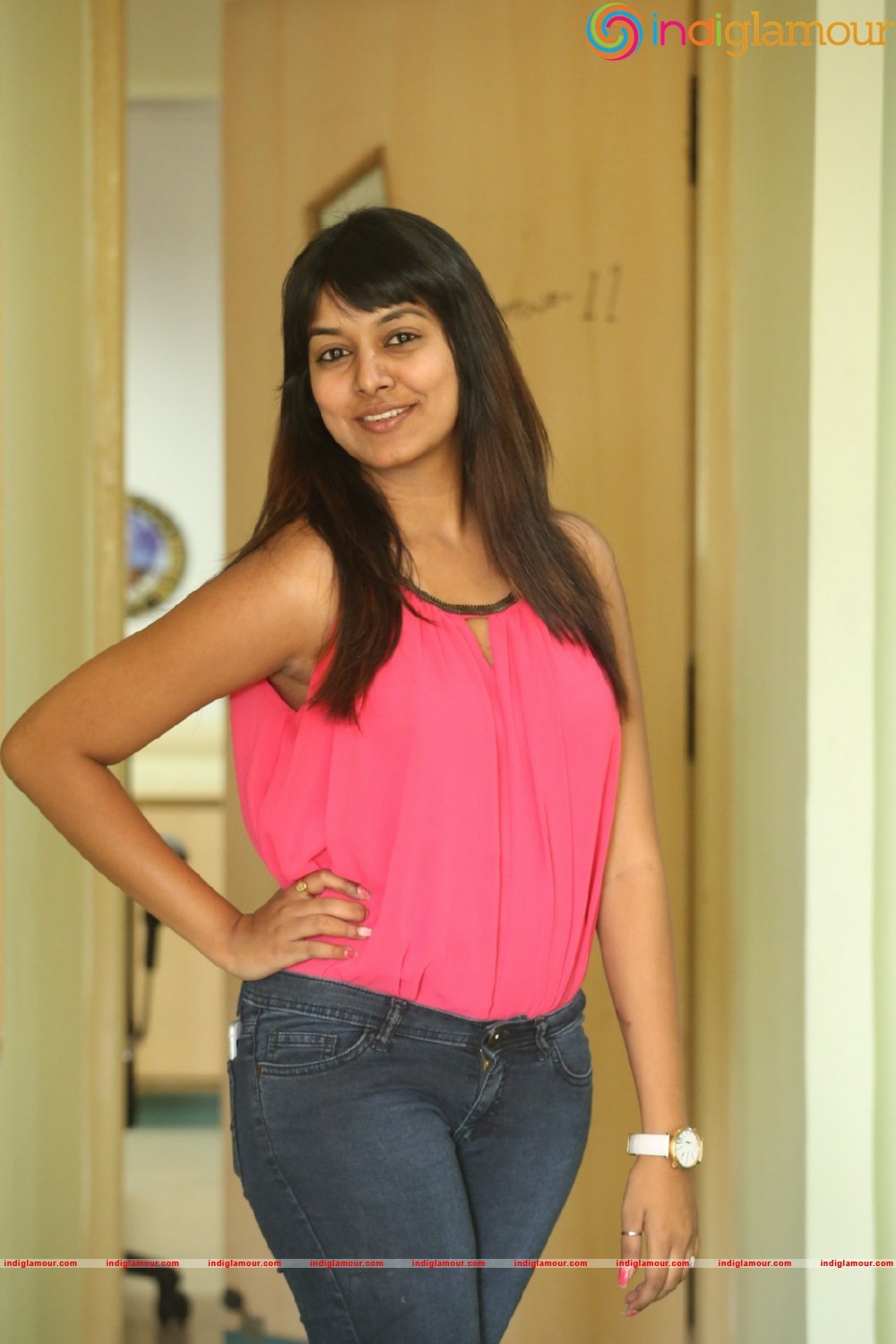 Kavya Kumar New Photos Actress hd photo