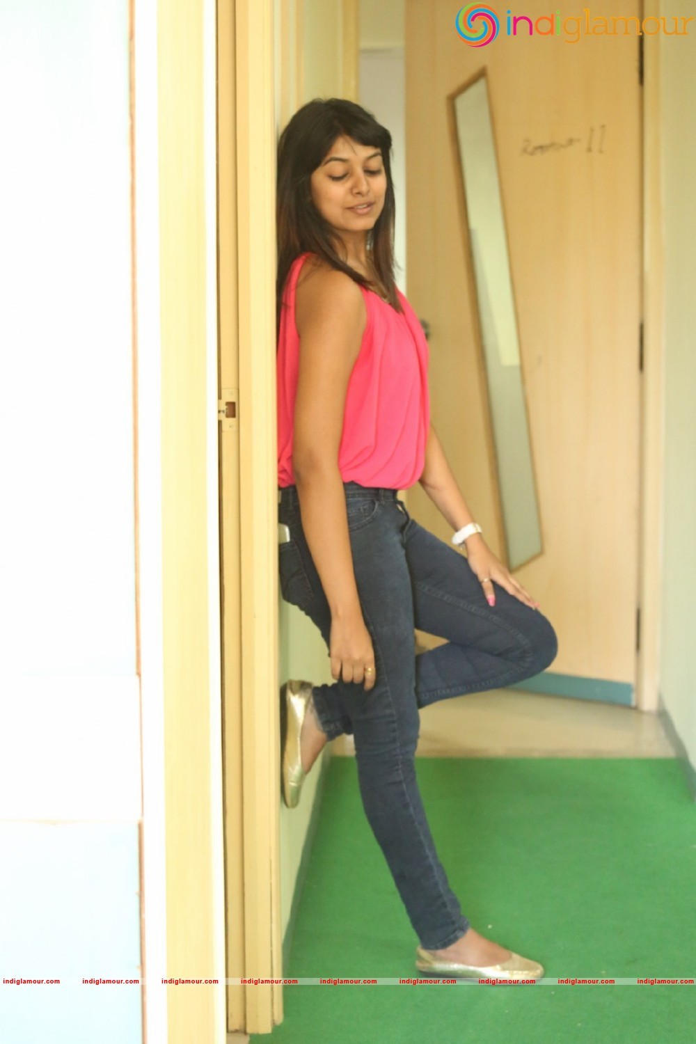 Kavya Kumar New Photos Actress hd photo