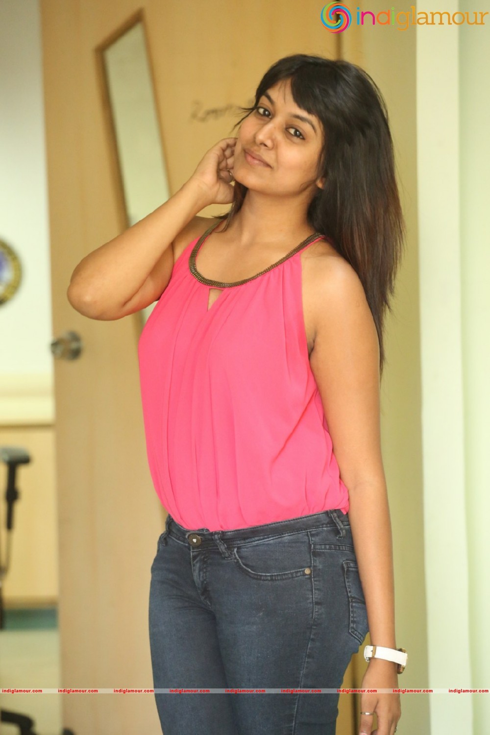 Kavya Kumar New Photos Actress hd photo