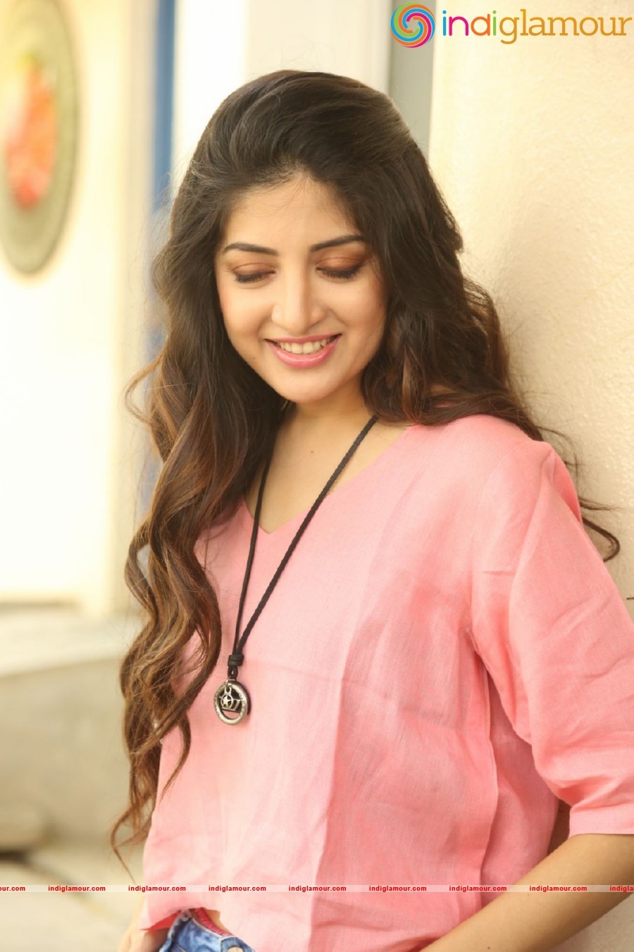Poonam Kaur Actress hd photo