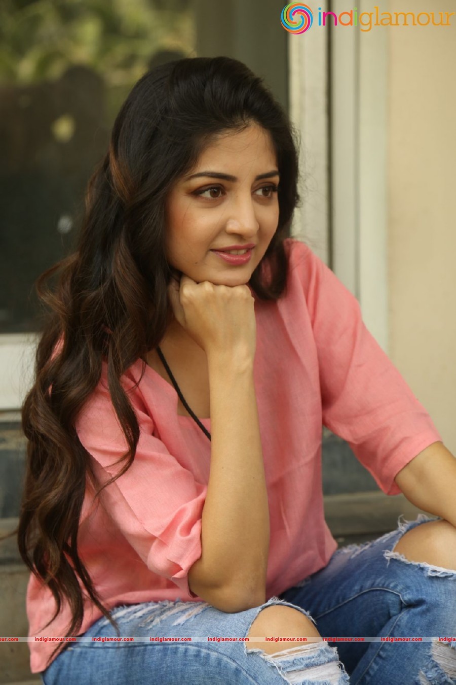 Poonam Kaur Actress hd photo