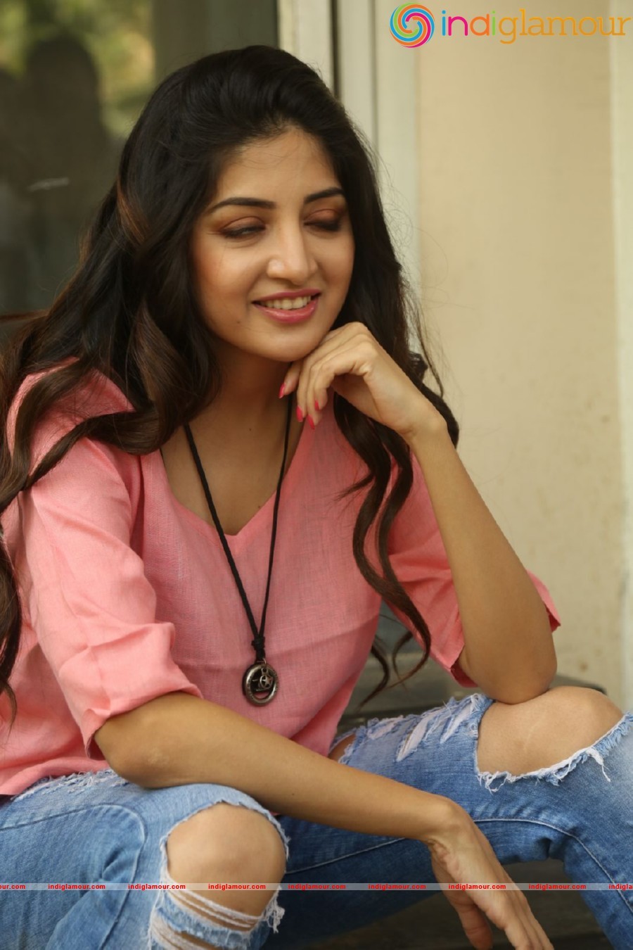 Poonam Kaur Actress hd photo