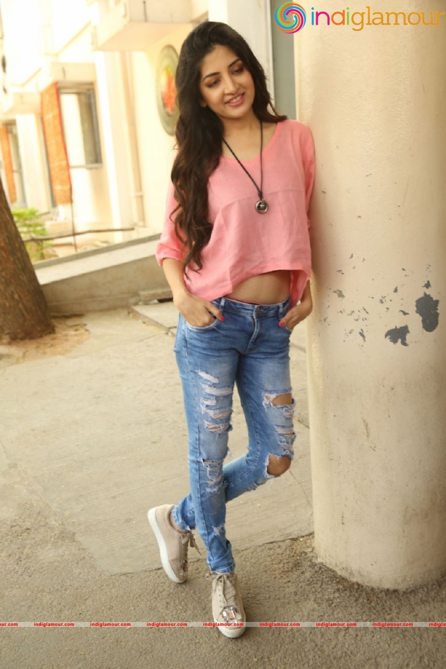 Poonam Kaur Actress hd photo