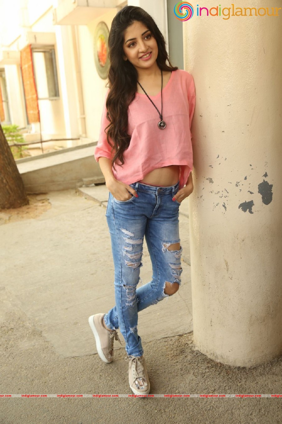 Poonam Kaur Actress hd photo