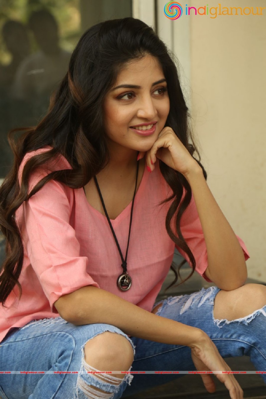 Poonam Kaur Actress hd photo
