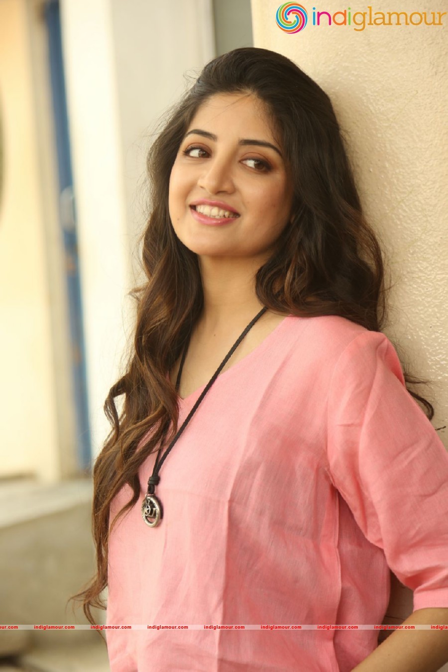 Poonam Kaur Actress hd photo