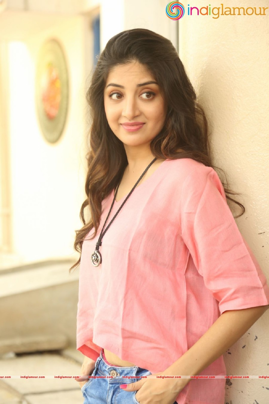 Poonam Kaur Actress hd photo