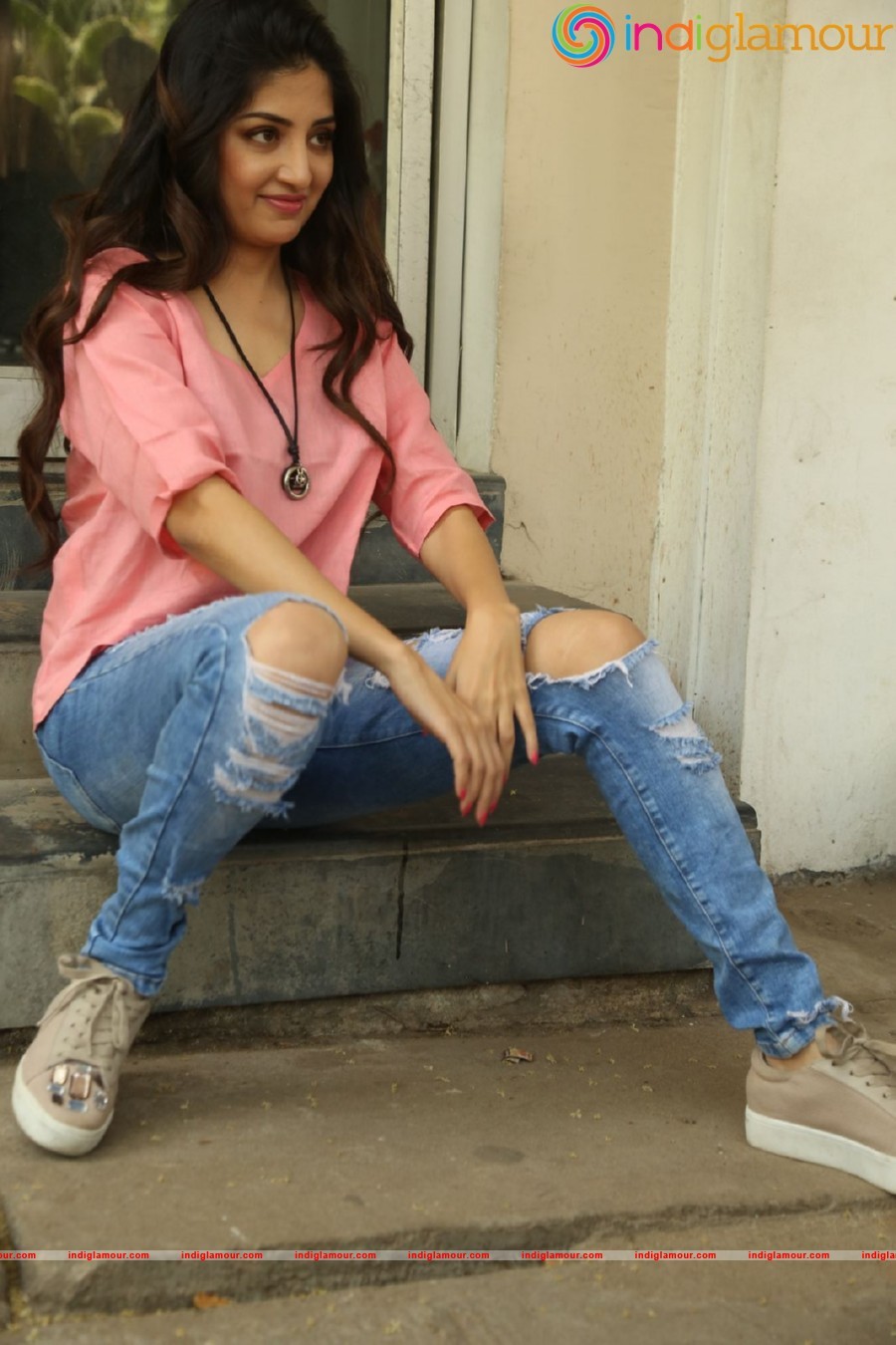 Poonam Kaur Actress hd photo
