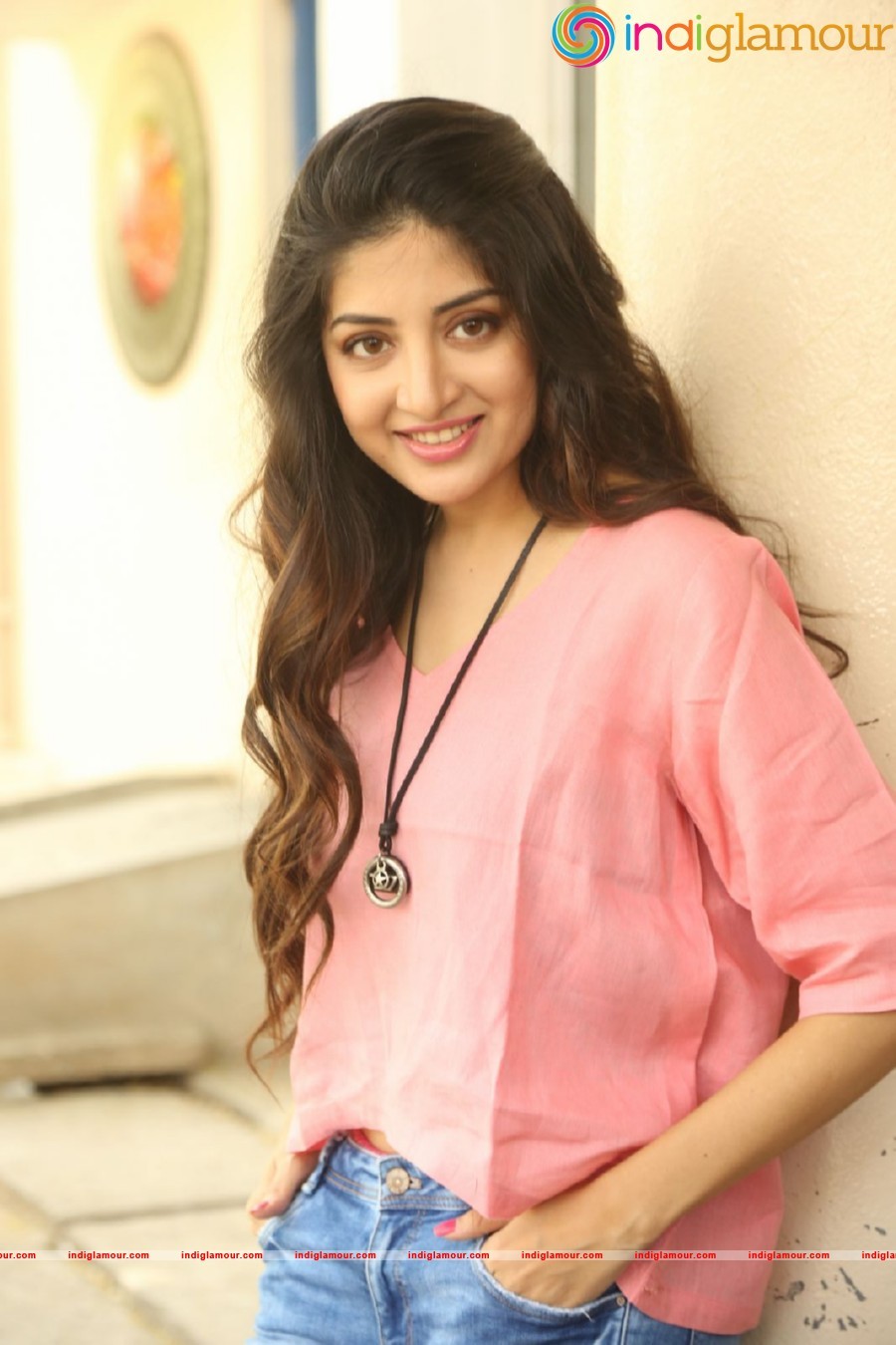 Poonam Kaur Actress hd photo