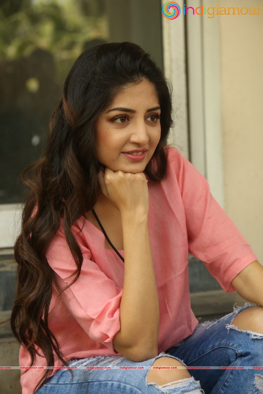 Poonam Kaur Actress hd photo