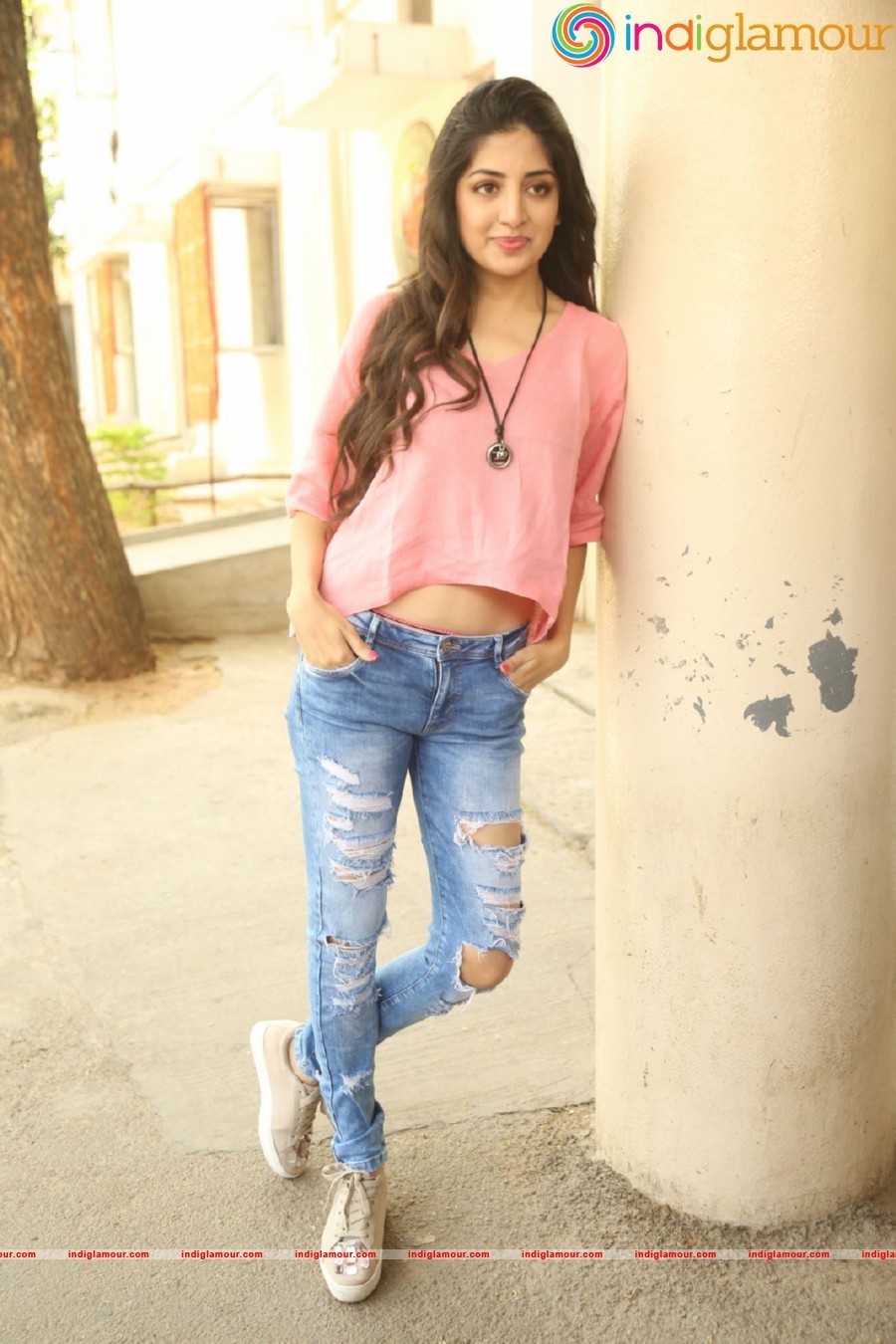 Poonam Kaur Actress hd photo