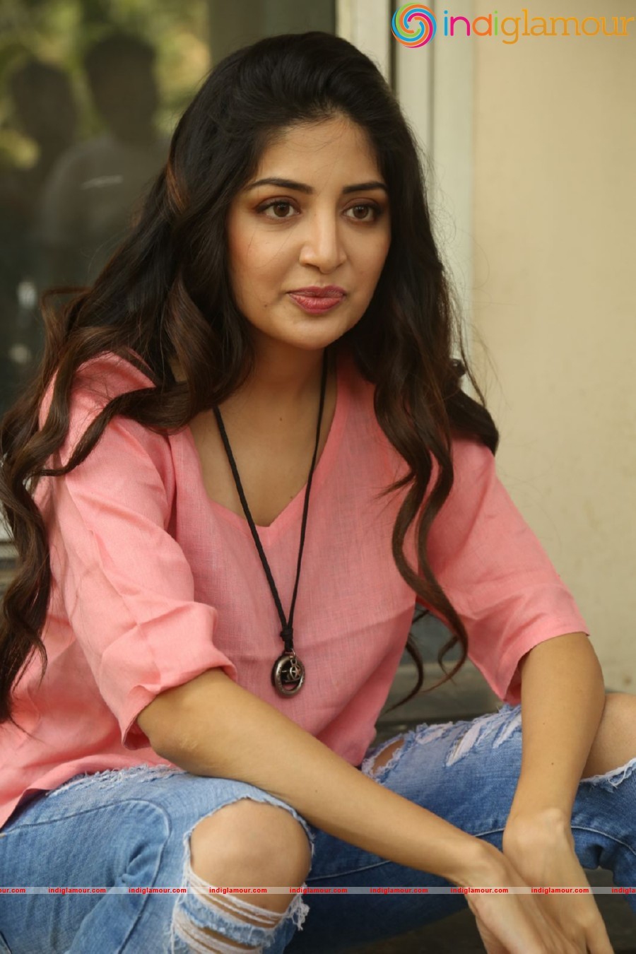 Poonam Kaur Actress hd photo