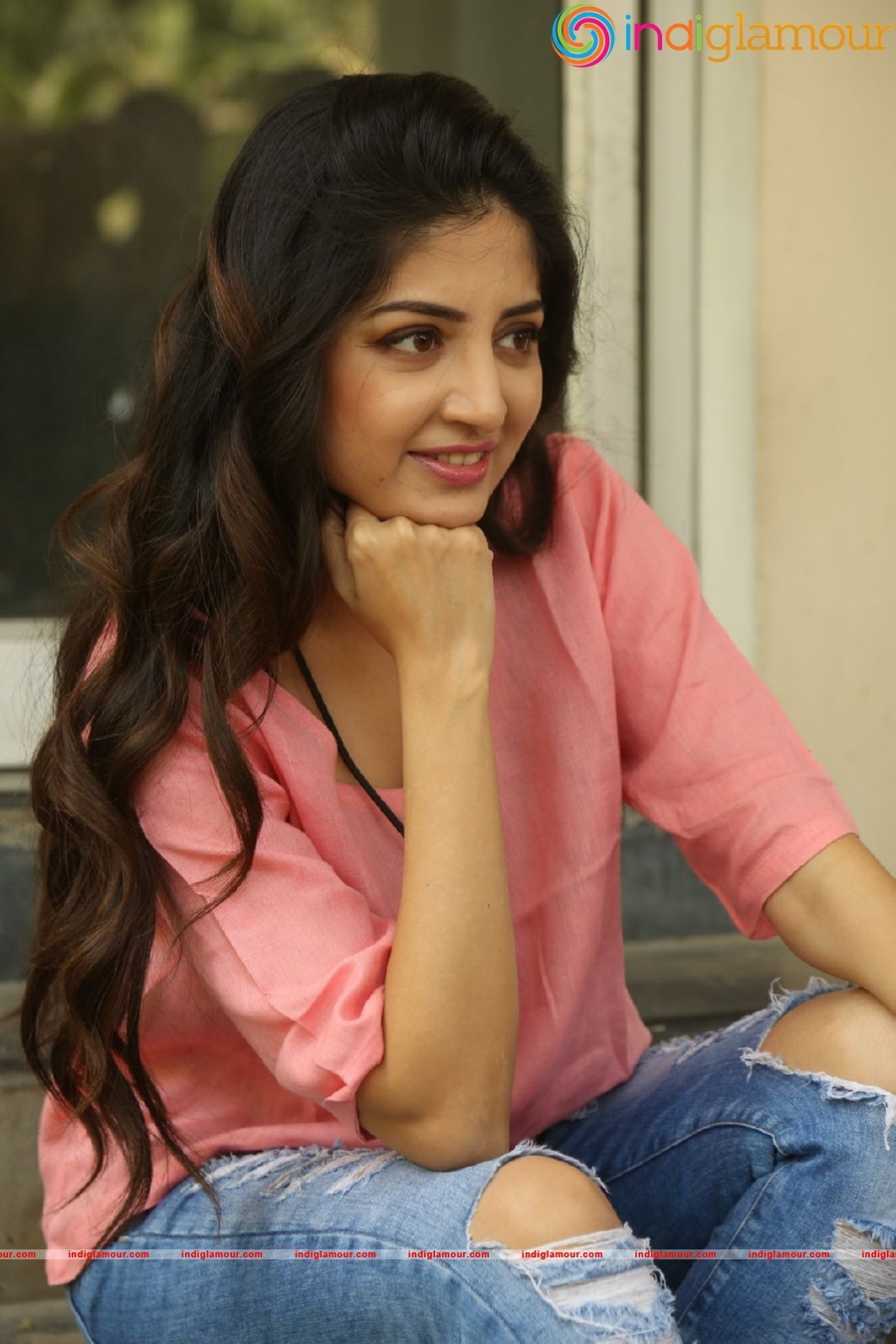 Poonam Kaur Actress hd photo