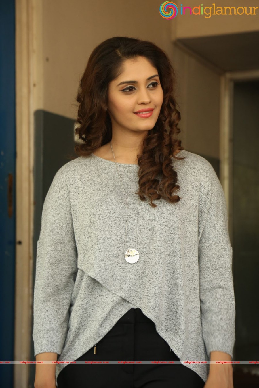 Surbhi Actress hd photo