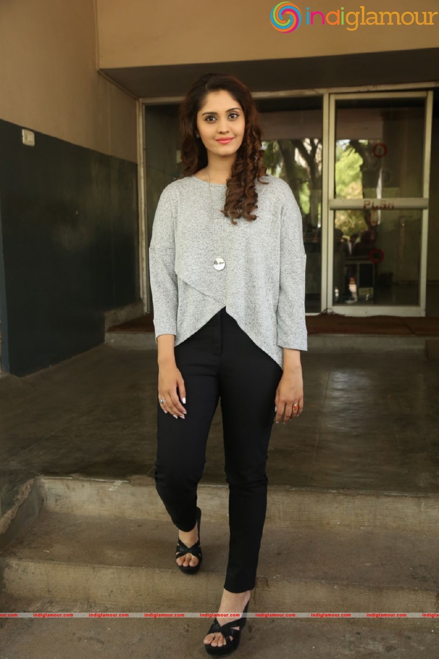Surbhi Actress hd photo