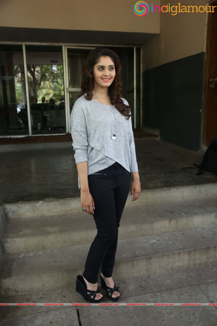 Surbhi Actress hd photo