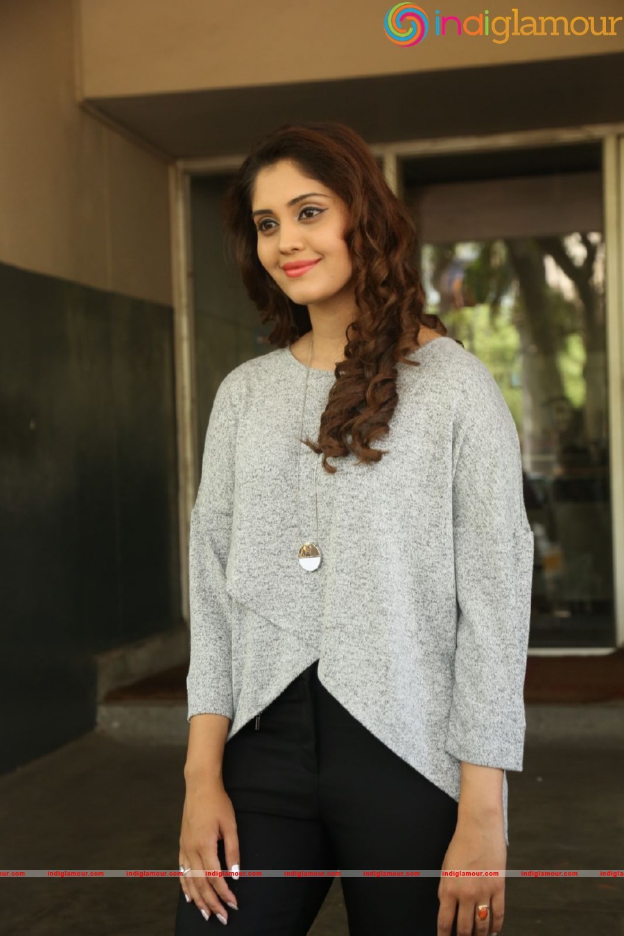 Surbhi Actress hd photo