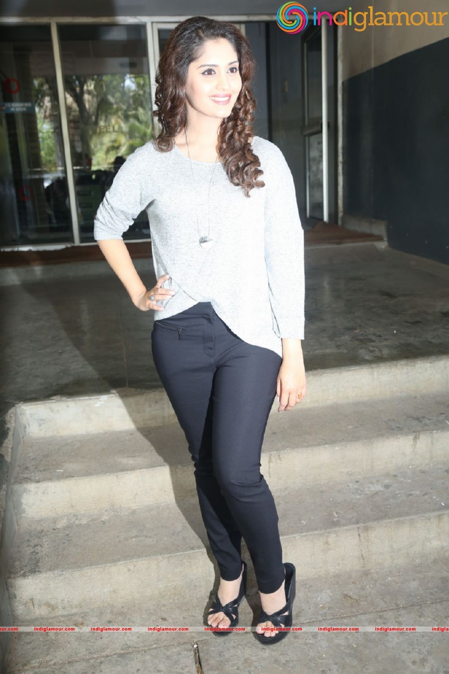 Surbhi Actress hd photo