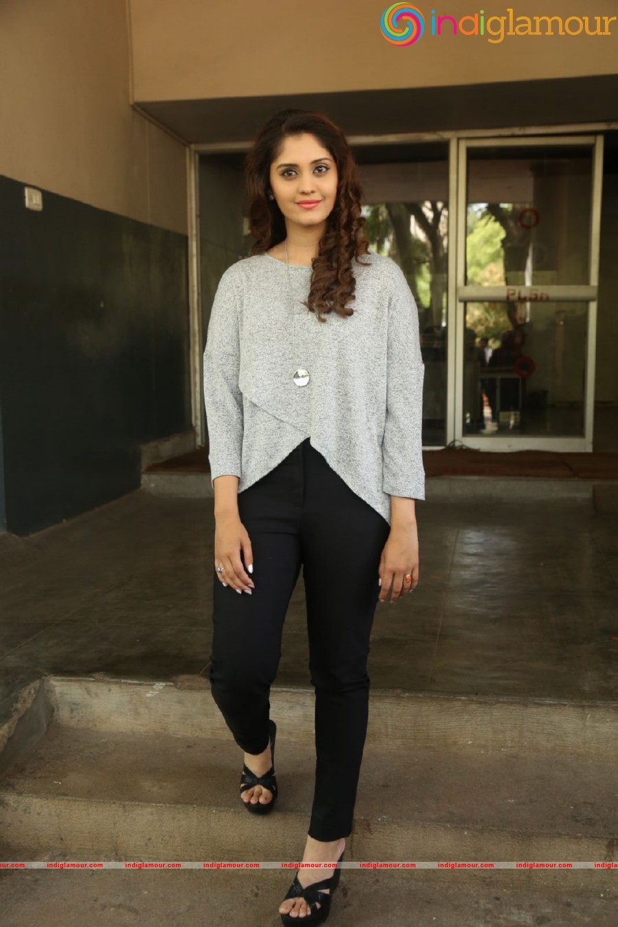 Surbhi Actress hd photo