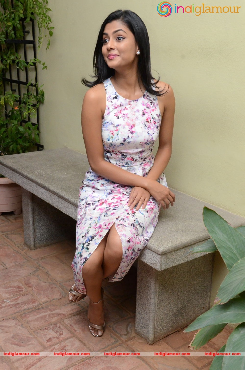 Anisha Ambrose Actress hd photo
