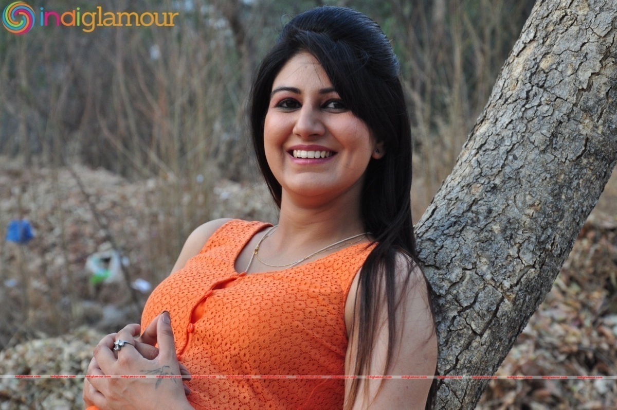 Annie Sekhon Actress hd photo
