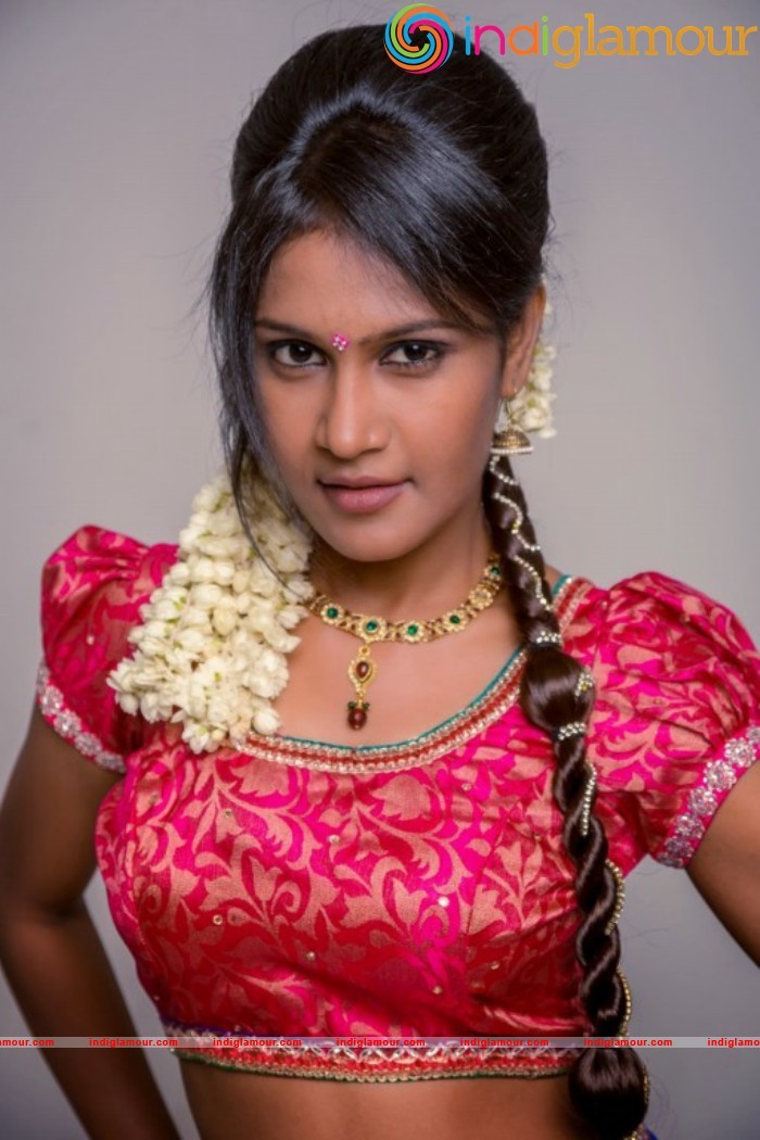 Suhasini Actress hd photo