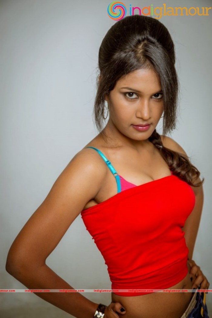 Suhasini Actress hd photo
