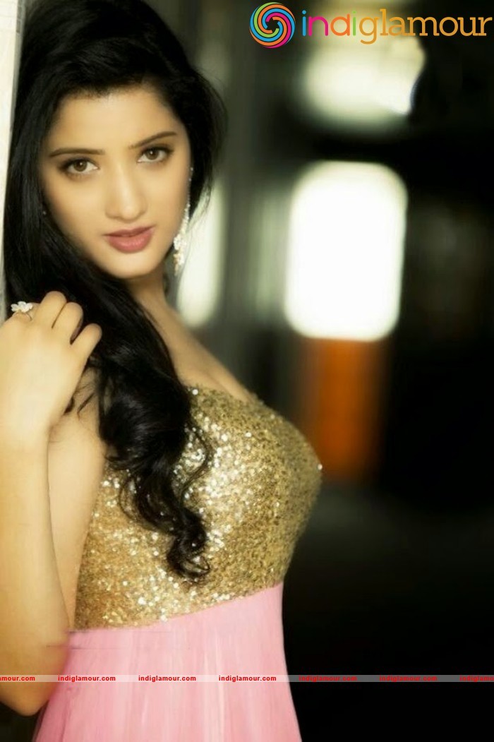 Richa Panai Actress hd photo