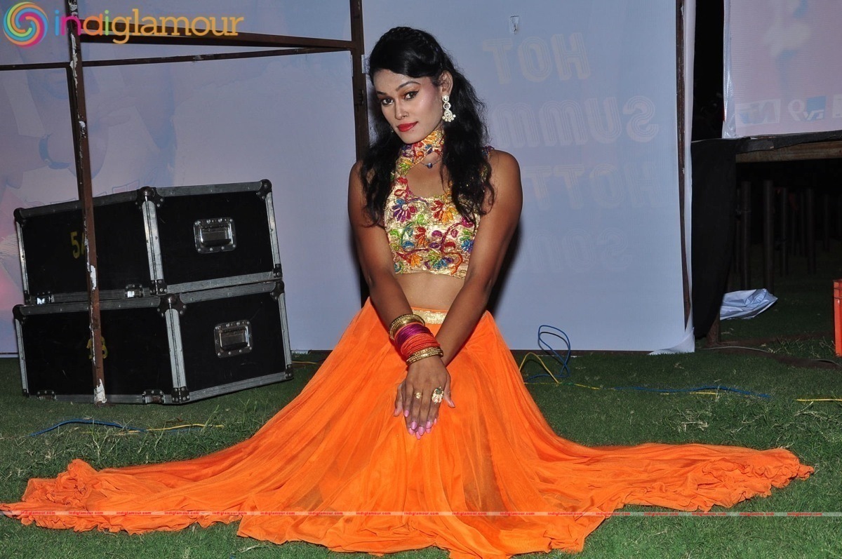 Nisha Actress hd photo