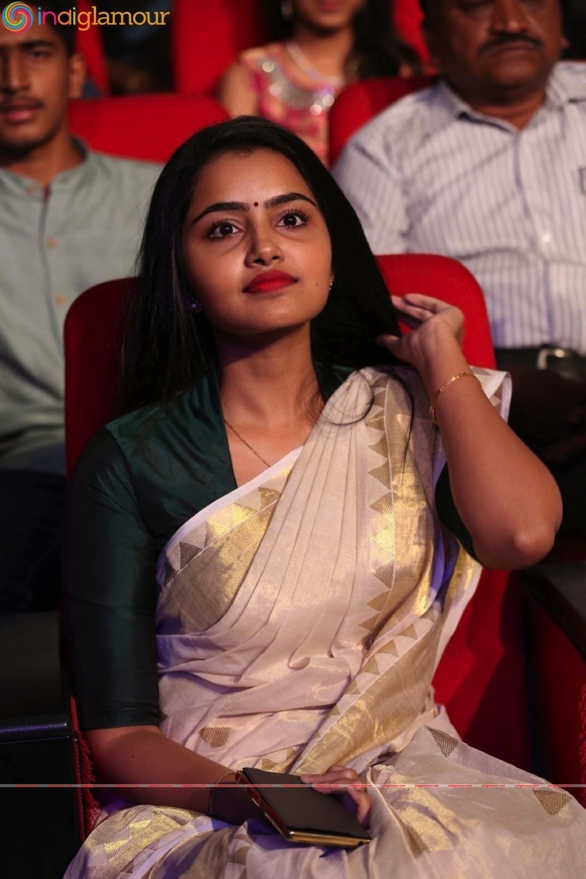 Anupama Parameshwaran Actress hd photo