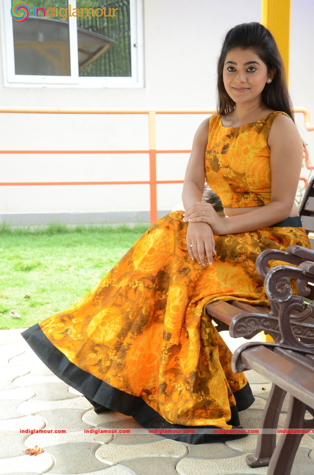 Yamini Bhaskar Actress hd photo
