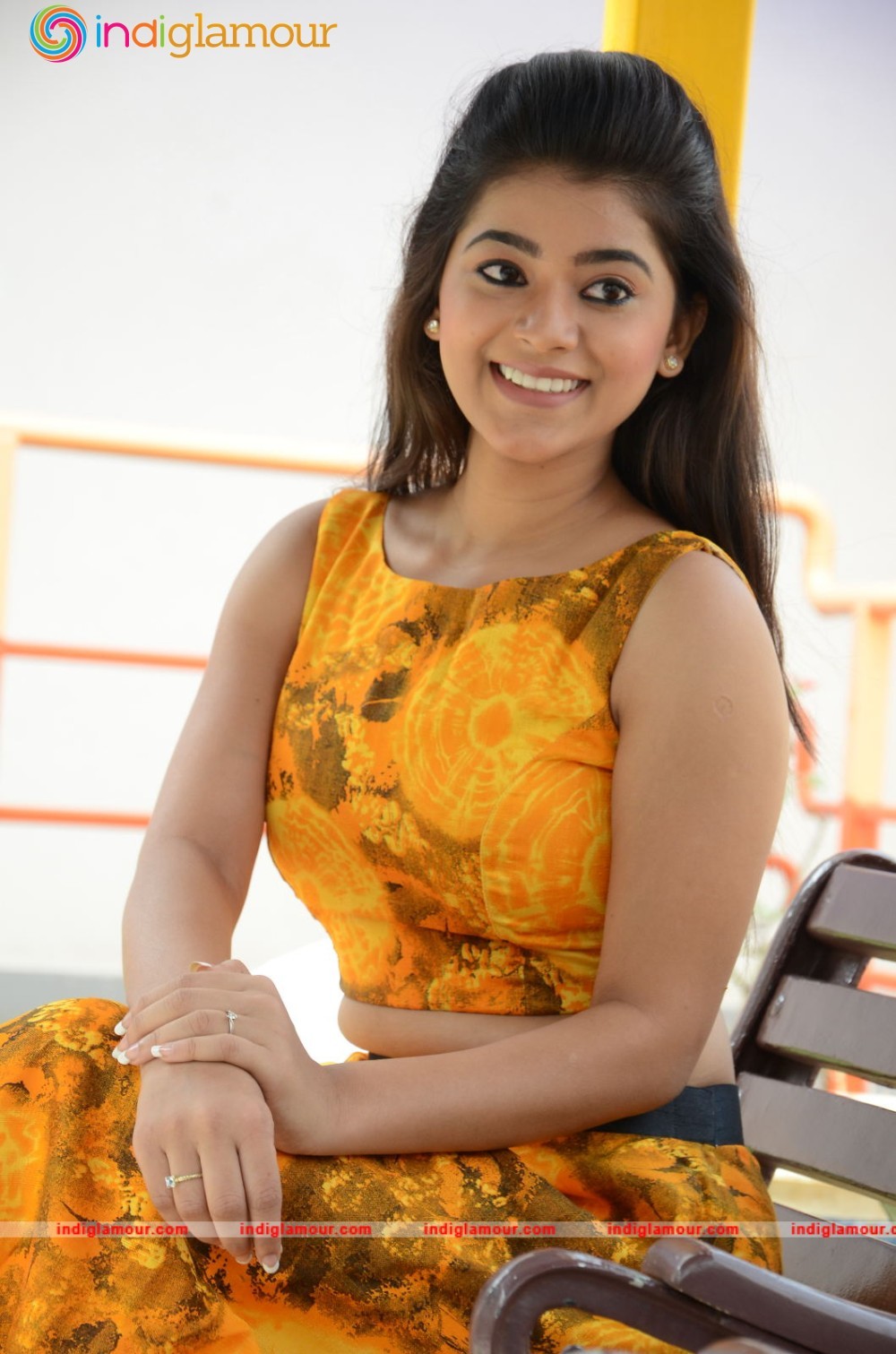 Yamini Bhaskar Actress hd photo