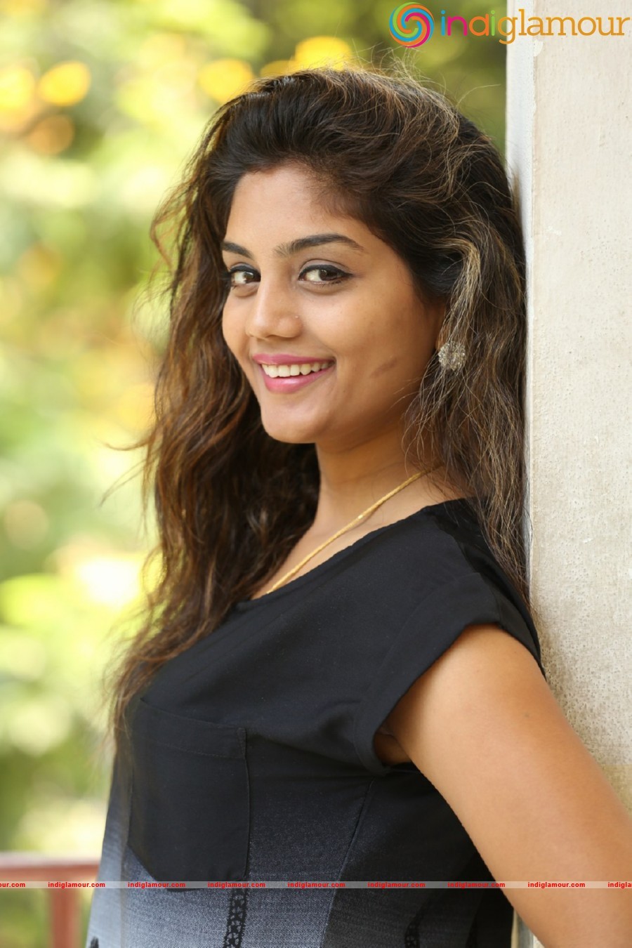 Karuna Actress hd photo