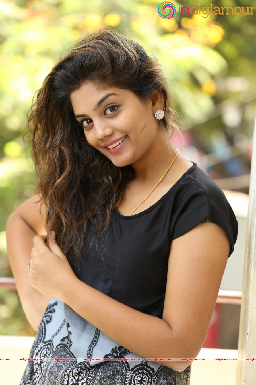 Karuna Actress hd photo