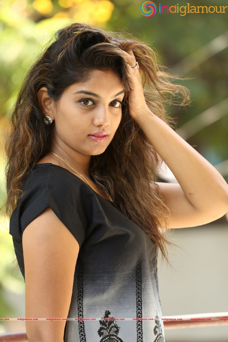 Karuna Actress hd photo
