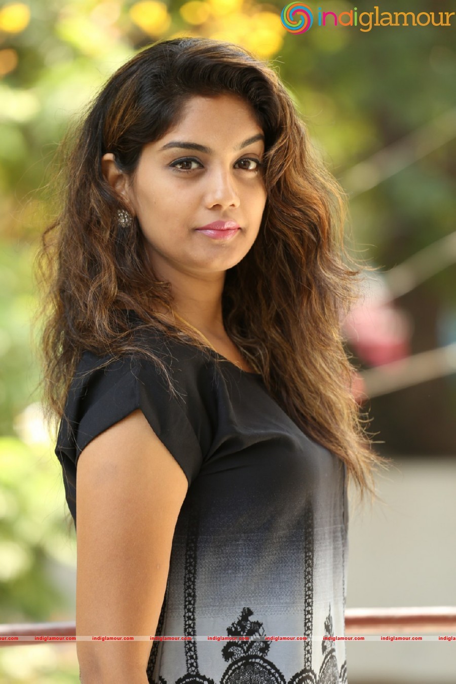 Karuna Actress hd photo
