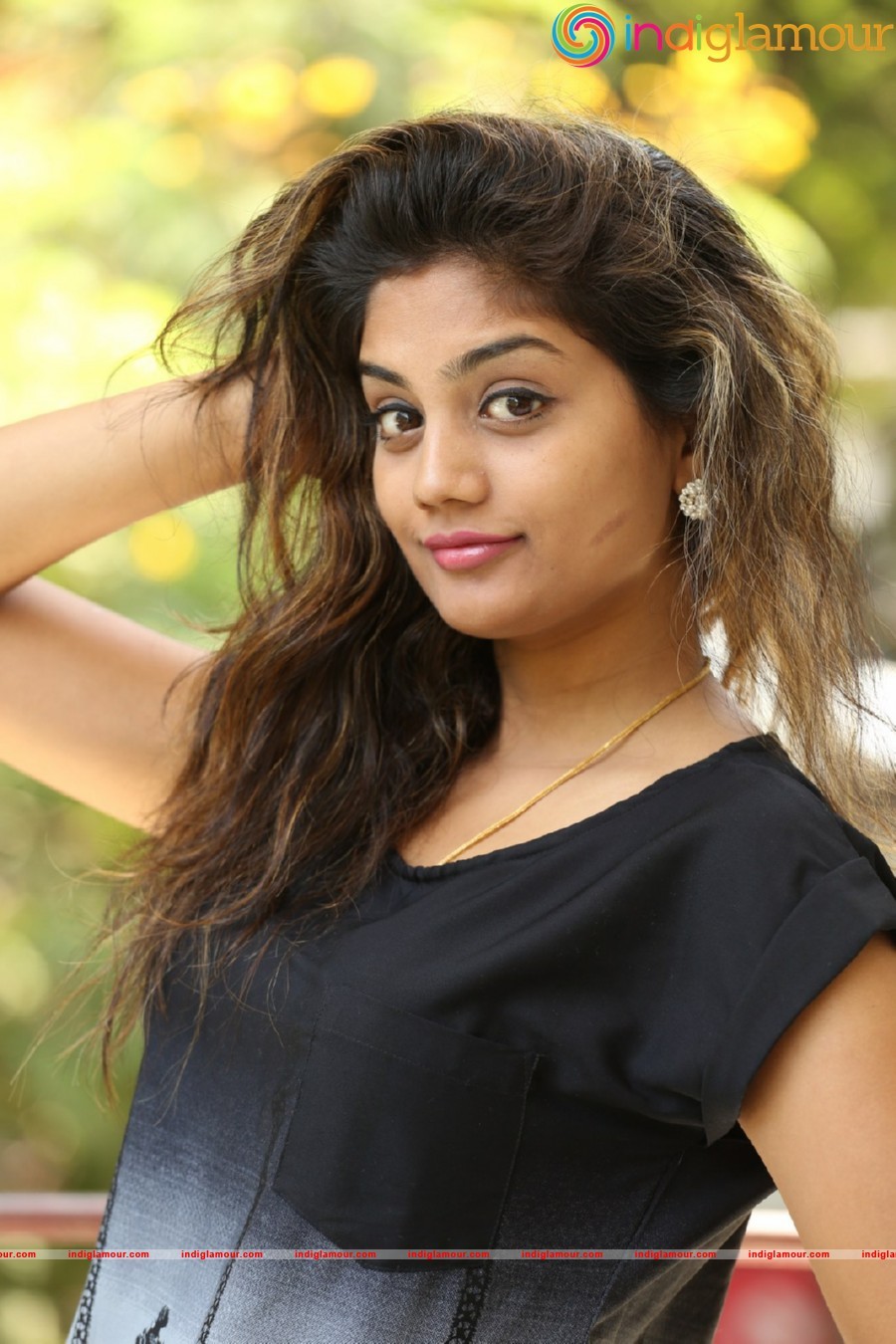 Karuna Actress hd photo