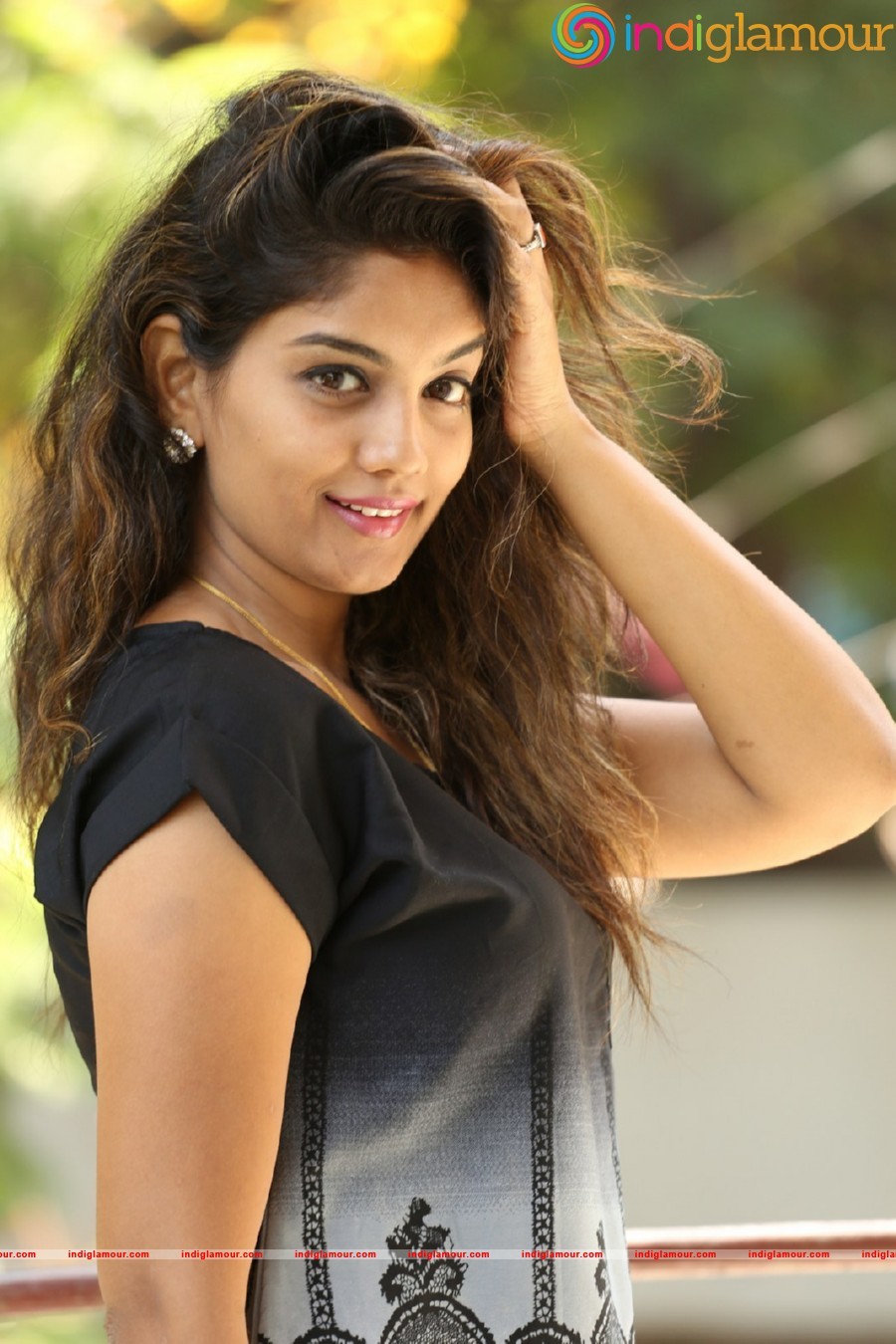Karuna Actress hd photo