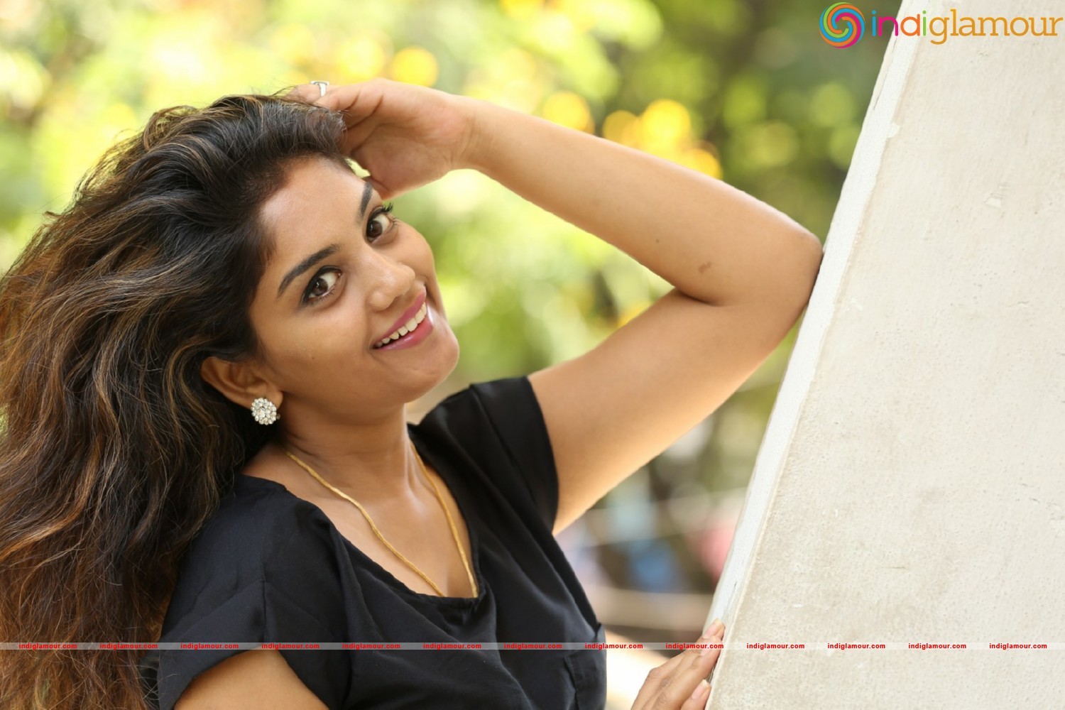 Karuna Actress hd photo