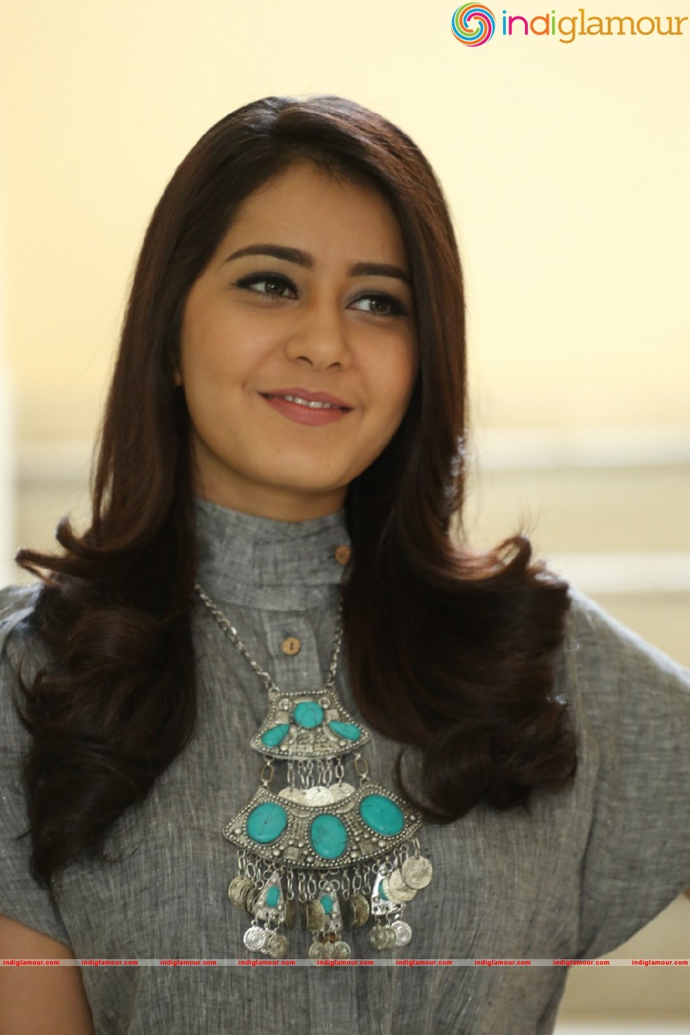 Rashi Khanna Latest Pics Actress hd photo