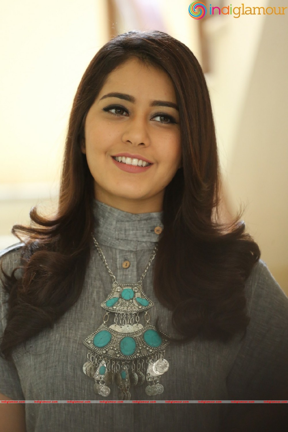 Rashi Khanna Latest Pics Actress hd photo