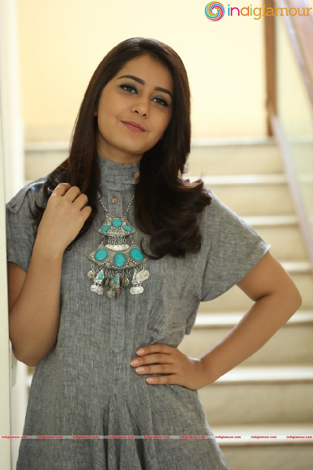 Rashi Khanna Latest Pics Actress hd photo