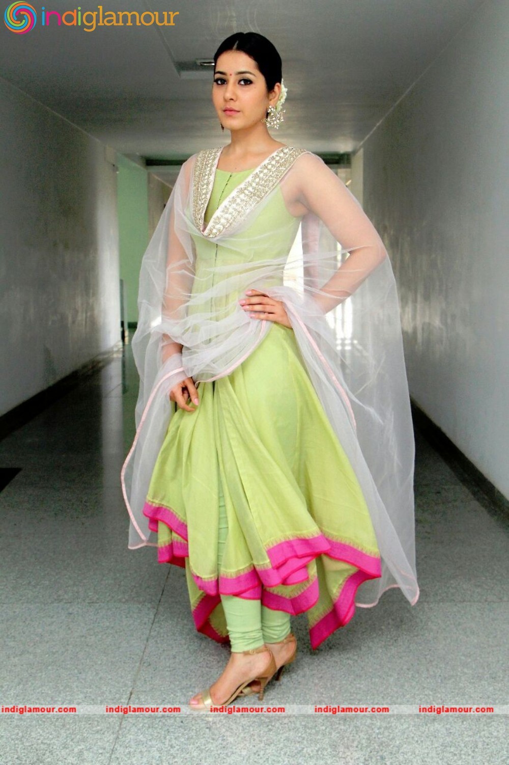 Rashi Khanna Actress hd photo