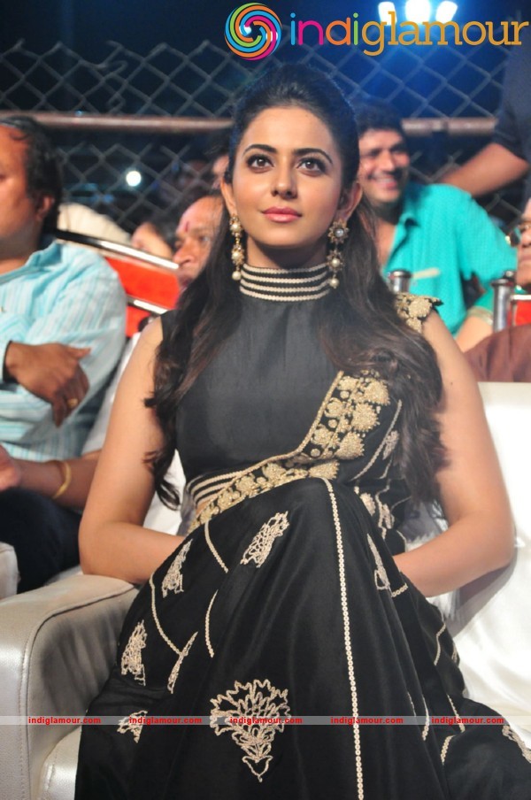 Rakul Preet Singh At Sarrainodu Blockbuster Function Actress hd photo