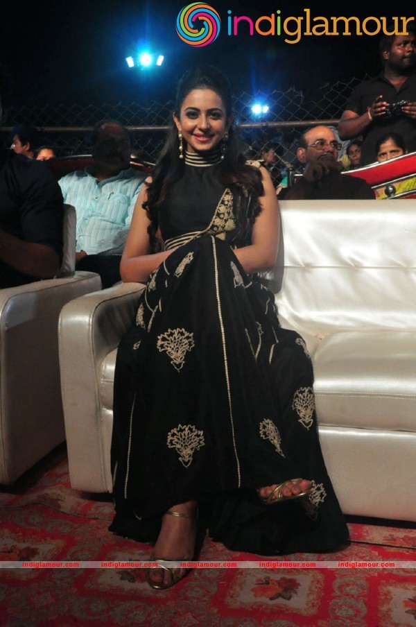 Rakul Preet Singh At Sarrainodu Blockbuster Function Actress hd photo