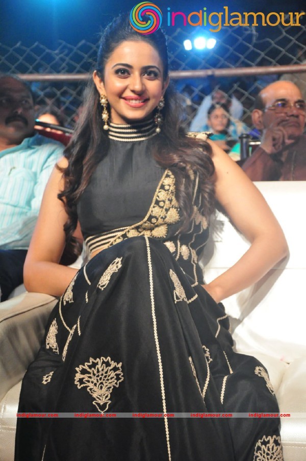 Rakul Preet Singh At Sarrainodu Blockbuster Function Actress hd photo