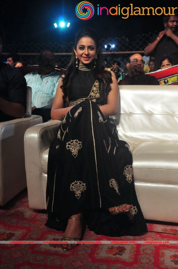 Rakul Preet Singh At Sarrainodu Blockbuster Function Actress hd photo