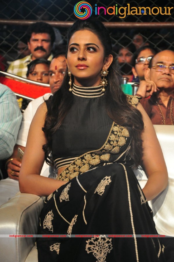 Rakul Preet Singh At Sarrainodu Blockbuster Function Actress hd photo