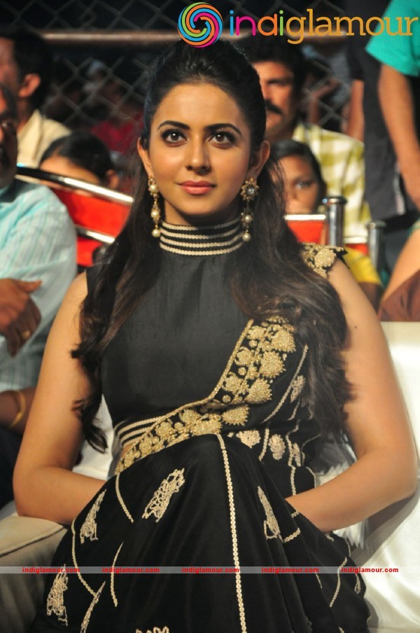 Rakul Preet Singh At Sarrainodu Blockbuster Function Actress hd photo
